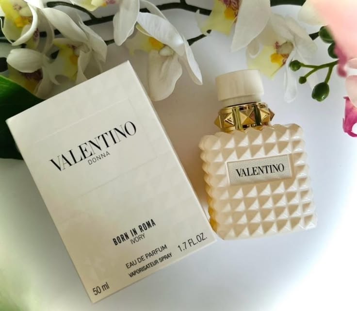Valentino Donna Born in Roma Extradose Perfume